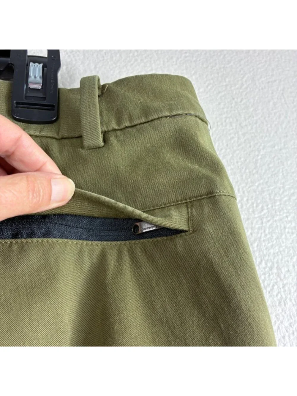 Lululemon Men’s Commission Pants Olive Green Warpstreme 5-Pocket  Sz 40 Athleisu